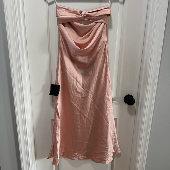 Lulus Effortless Bliss NWT XS‎ Blush Pink Satin Strapless Cowl Back Midi Dress - Picture 14 of 15